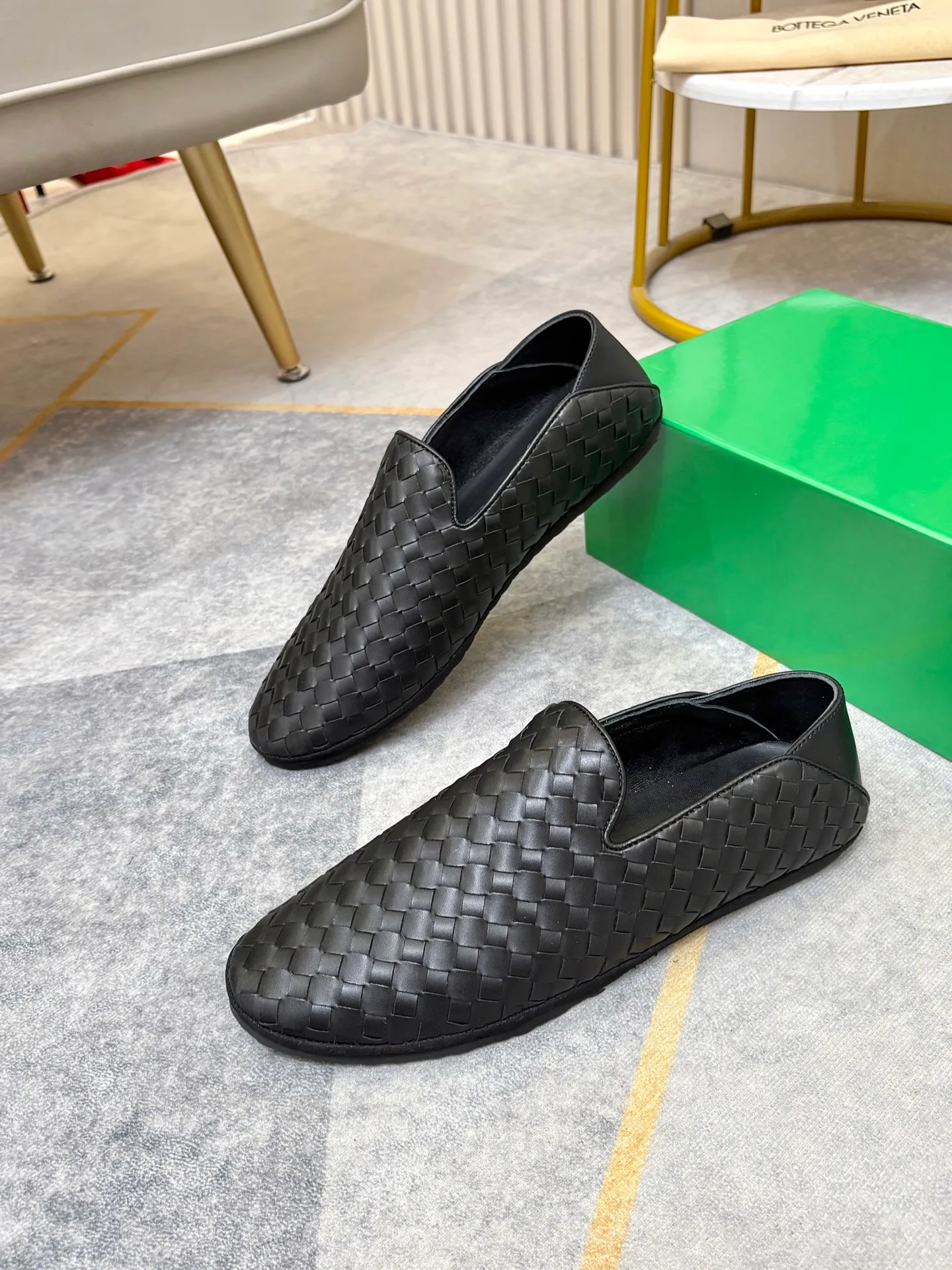 P420. BV men's casual shoes, handsome and versatile low-top shoes, woven cowhide upper, pigskin lining for the feet, 🌺🌺perfect shoe last, 🌲🌲 fashionable and handsome, comfortable on the feet, 🚗🚗wear-resistant and non-slip rubber outsole. Code number: 38-44. 45 is custom-made and cannot be returned or exchanged